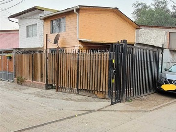 Casa en venta en Pasaje El olivillo, Pudahuel - 2 dormitorios, 1 baño