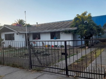 Casa en venta en Casa con Gran Terreno en Villa de Malloco, Peñaflor. - 3 dormitorios, 1 baño