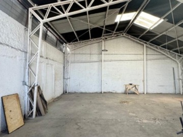 Local Comercial en venta en Cuatro Oriente, La Granja - 3 dormitorios, 2 baños