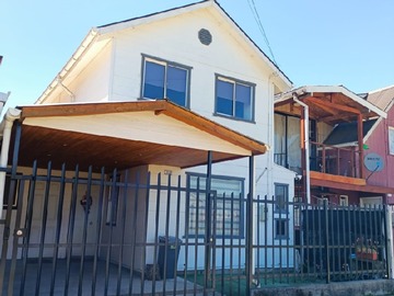 Casa en venta en Villarrica, Villarrica - 3 dormitorios, 2 baños