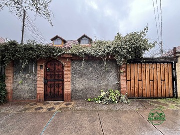 Casa en venta en Cómoda Casa 4D 2B 1E! Gran Conectividad! (178661), Peñalolén - 4 dormitorios, 3 baños