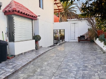 Casa en venta en Jardines del sur, Antofagasta - 8 dormitorios, 5 baños