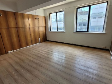 Oficina en arriendo mensual en Huerfanos 757, Santiago - 3 baños