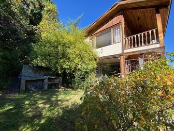 Casa en venta en Pastor Fernández / Camino El Cajón, Lo Barnechea - 5 dormitorios, 3 baños