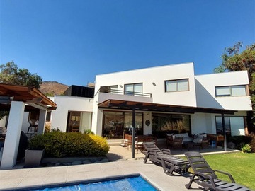 Venta / Casa / Colina