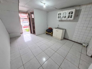 Casa en venta en Casa en Pudahuel Gran Potencial de Ampliación (181009), Pudahuel - 2 dormitorios, 1 baño