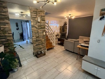 Casa en venta en Cercano a ruta 68, Valparaíso - 3 dormitorios, 2 baños