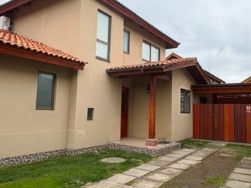 Casa en arriendo mensual en Condominio aires machali, el parronal, Machalí - 4 dormitorios, 4 baños