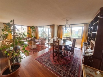Departamento en venta en Oportunidad/ Vista Despejaja / Calle Brasilia, Las Condes - 3 dormitorios, 4 baños