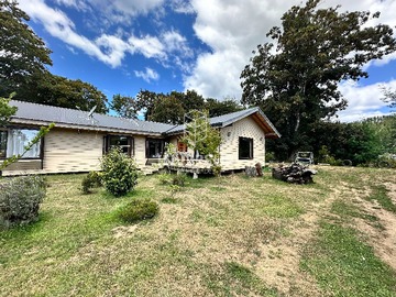 Casa en venta en Amplia Parcela para Proyecto Familiar 2 casas (134922), Valdivia - 7 dormitorios, 4 baños