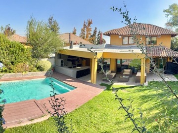 Casa en venta en El roble, Huechuraba - 5 dormitorios, 4 baños