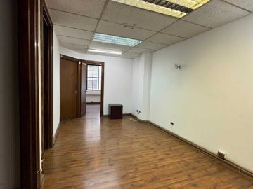 Oficina en arriendo mensual en Oportunidad de Oficina en Santiago Centro (145694), Santiago - 2 dormitorios, 1 baño