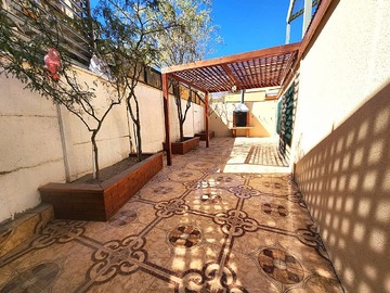 Casa en venta en Se vende amplia propiedad, Calama - 5 dormitorios, 4 baños