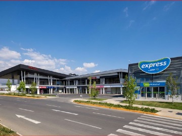 Local Comercial en arriendo mensual en Arriendo Local Sc los Trapenses 146 M2 Uf102 Lo Barnechea - 2 baños