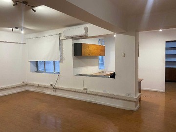 Oficina en venta en Oficina de 80m2 en venta en Huerfanos (178214), Santiago - 2 dormitorios, 2 baños