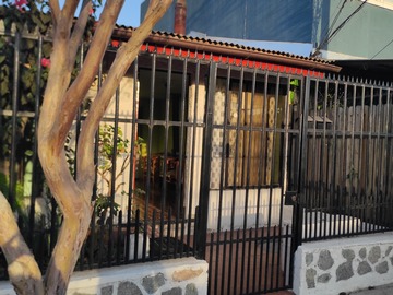 Casa en venta en Calle Roberto Loyola / Av. Bernardo O'Higgins, Casablanca - 3 dormitorios, 1 baño
