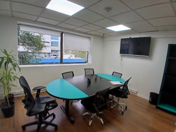 Oficina en arriendo mensual en Linda Oficina con estacionamiento (154816), Providencia - 2 dormitorios, 2 baños