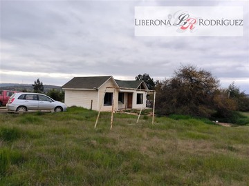 Casa en venta en Parcela con casa en Valle Alegre, Quintero - 3 dormitorios, 1 baño