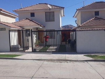 Casa en venta en Volcán Copiapó, Copiapó - 4 dormitorios, 3 baños
