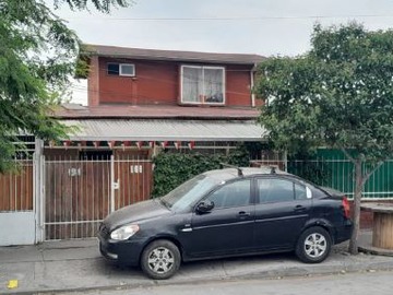 Casa en arriendo mensual en Tucapel 11887, El Bosque - 4 dormitorios, 2 baños