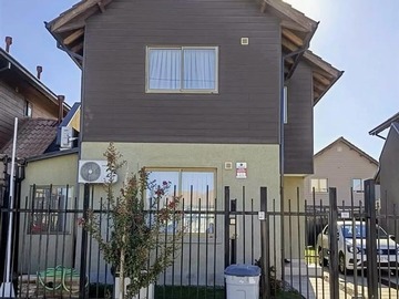Casa en venta en Calle 51 Oriente N°4787, Talca - 3 dormitorios, 2 baños