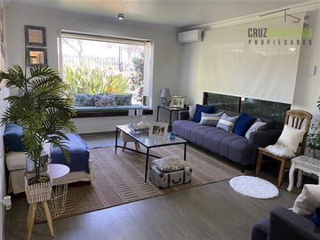 Casa en venta en Sánchez Fontecilla, cercano al Jumbo, Peñalolén - 3 dormitorios, 3 baños