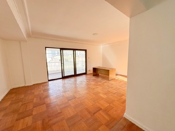 Departamento en arriendo mensual en Cercano a miraflores con huérfanos, Santiago - 4 dormitorios, 2 baños