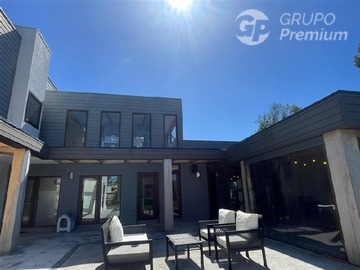 Casa en venta en Lomas de coihuin, Puerto Montt - 7 dormitorios, 6 baños