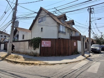 Casa en venta en Calle Gerona 178, Quilicura - 3 dormitorios, 3 baños