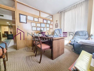 Oficina en arriendo mensual en Ofic. 4 privados amoblada en Stgo Centro (173219), Santiago - 2 baños
