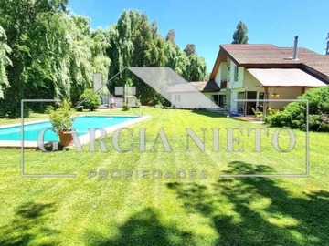 Casa en venta en Maravillosa casa con grandes espacios (71953), Machalí - 4 dormitorios, 5 baños