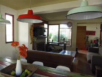 Casa en venta en Entre Larraín y Simón Bolivar, La Reina - 4 dormitorios, 3 baños