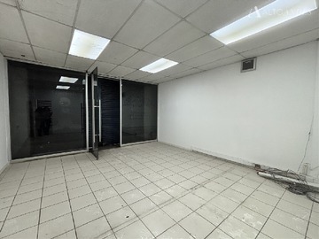 Bodega en arriendo mensual en Nataniel con Diez de Julio, Santiago - 3 baños