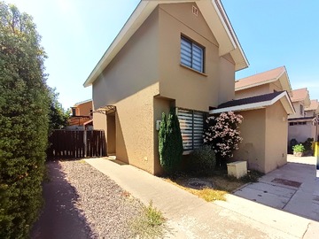 Casa en venta en Calle del Estero Sur, Colina - 3 dormitorios, 2 baños