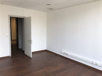 Oficina en venta en Raul labbe, Lo Barnechea - 1 dormitorio, 1 baño