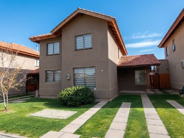 Casa en venta en Av. El Parronal 152, 2911634 Machalí, O'Higgins, Machalí - 3 dormitorios, 2 baños