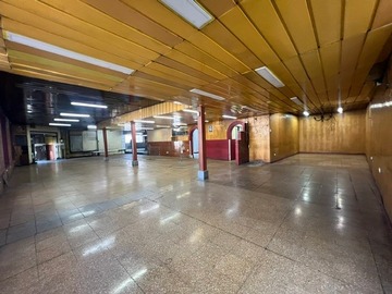 Local Comercial en arriendo mensual en Gran local comercial esquina - mall - gym - retail, Santiago - 4 dormitorios, 6 baños