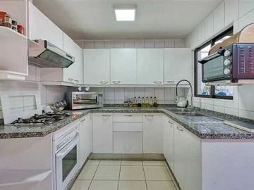 Casa en venta en Casa 114 M2+3D+3B+3Est+1Bod, Peñalolén (68645), Peñalolén - 3 dormitorios, 3 baños