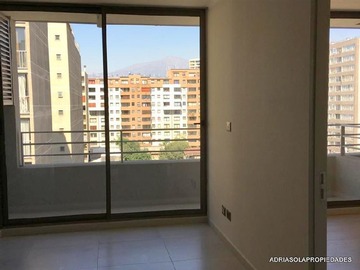 Departamento en arriendo mensual en 1D 1B 33,5 m2 y 4.4 de terraza + bodega. Lira 245, Santiago - 1 dormitorio, 1 baño