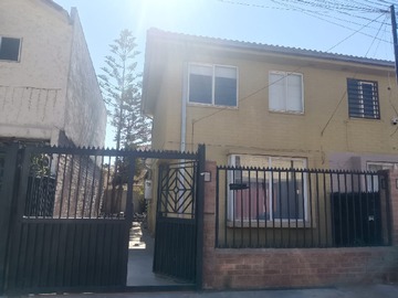 Casa en arriendo mensual en Guayacan Norte, Lampa - 2 dormitorios, 1 baño