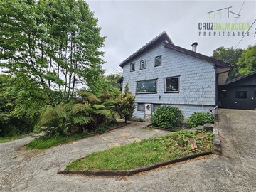 Oficina en arriendo mensual en Oficinas a 500 metros del Centro, Puerto Varas - 6 dormitorios, 3 baños