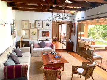 Venta / Casa / Colina