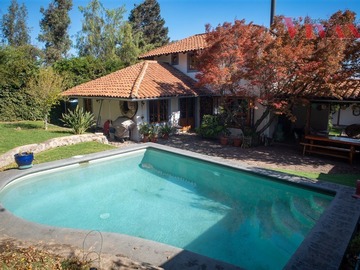 Casa en venta en Av. José Arrieta, entre Las Perdices y Álvaro Casanova - La Reina Alta, Peñalolén - 3 dormitorios, 3 baños