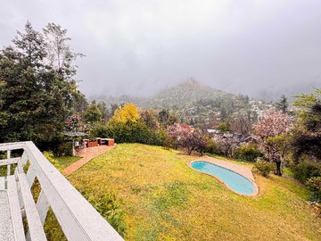 Casa en venta en Venta Terreno de 1578 m2 / 180 m2 construido. (66123), Lo Barnechea - 4 dormitorios, 4 baños