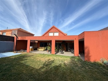 Casa en venta en Brisas Norte, Colina - 4 dormitorios, 3 baños