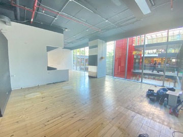 Local Comercial en arriendo mensual en Balmoral, Las Condes - 1 dormitorio, 2 baños
