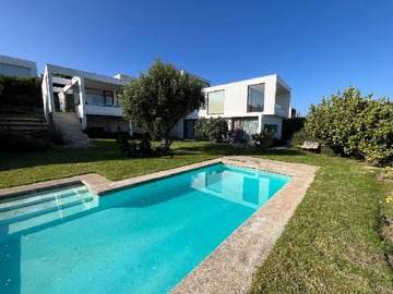 Casa en venta en Costa Cachagua a pasos de Club House (171065), Zapallar - 3 dormitorios, 5 baños