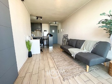 Departamento en venta en Arturo Prat, Santiago - 1 dormitorio, 1 baño