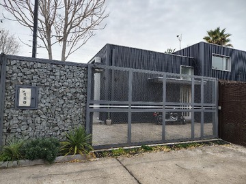 Casa en venta en Chalet Aislado de Diseño Moderno - Las Condes - 4 dormitorios, 5 baños