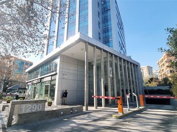 Oficina en venta en Metro Colón, Providencia - 6 dormitorios, 2 baños